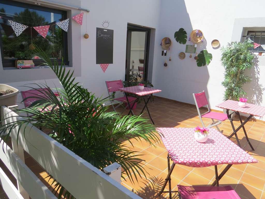 Hotel Kyriad Cap Sud Awinion Zewnętrze zdjęcie
