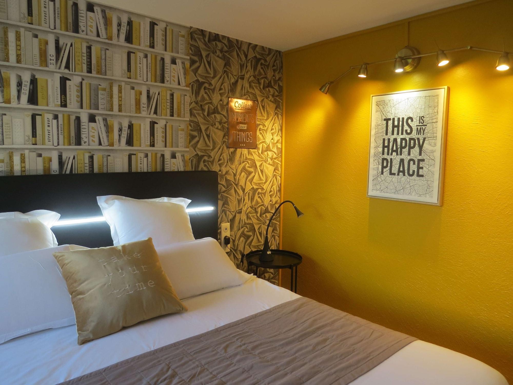 Hotel Kyriad Cap Sud Awinion Zewnętrze zdjęcie