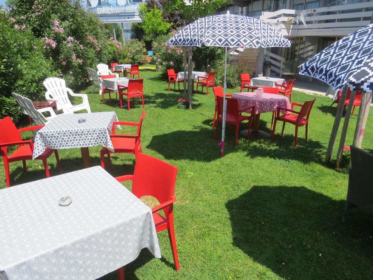Hotel Kyriad Cap Sud Awinion Zewnętrze zdjęcie